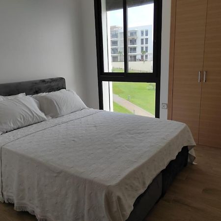 Bel appartement à plage des Nation Salé Esterno foto