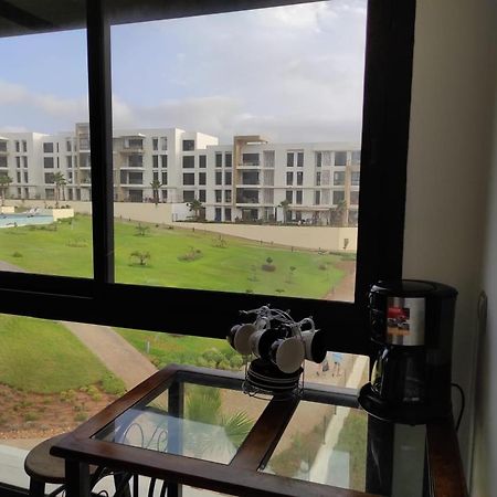 Bel appartement à plage des Nation Salé Esterno foto