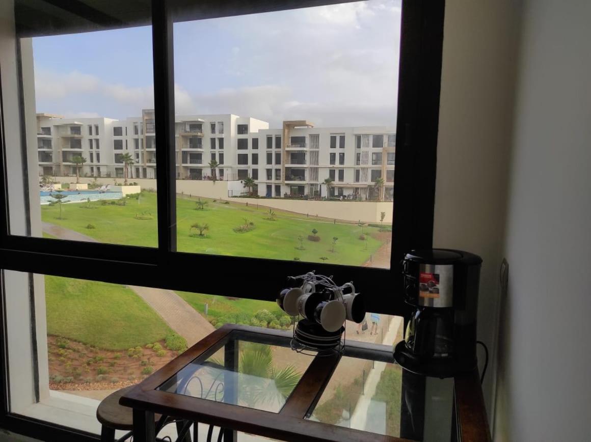 Bel appartement à plage des Nation Salé Esterno foto
