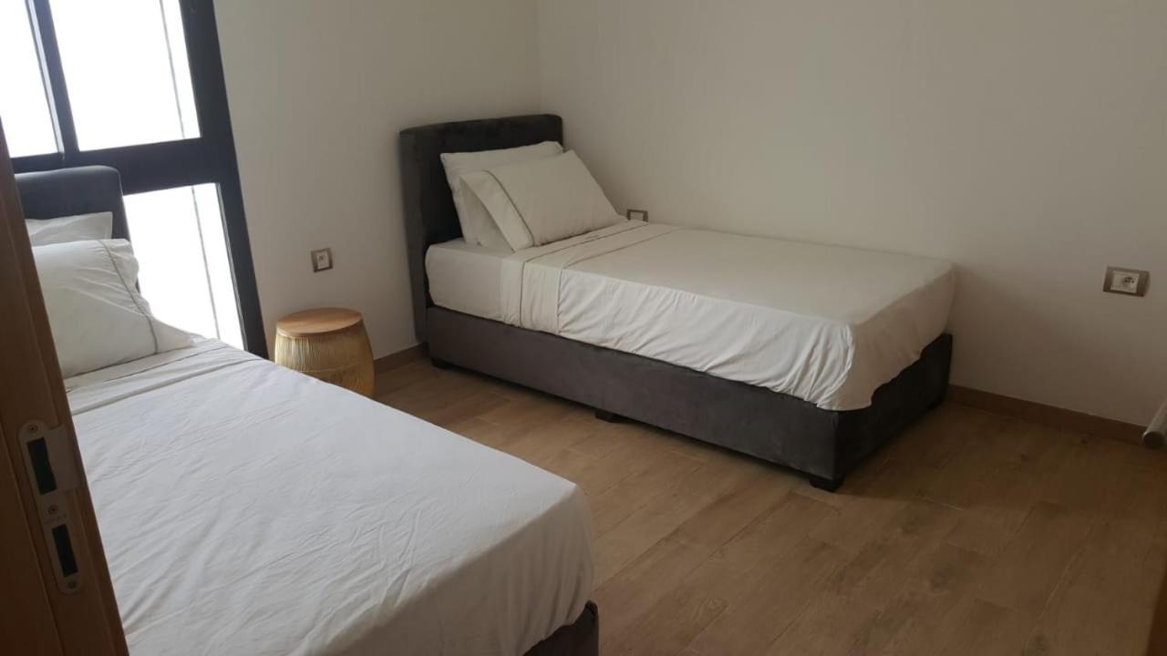 Bel appartement à plage des Nation Salé Esterno foto